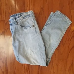 Uniqlo womens relaxed cropped jeans size 25